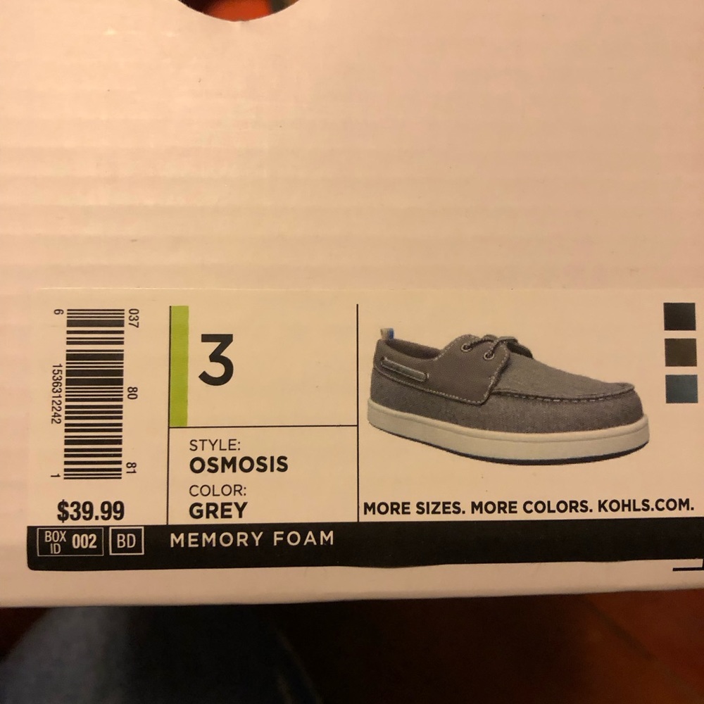 Boys shoes